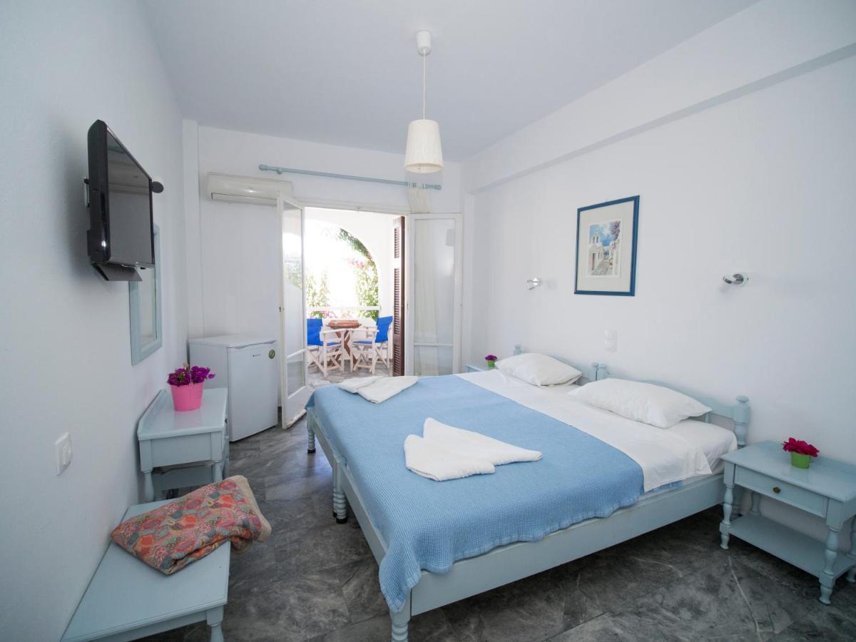 Hotel Karanasos Batsíon Habitación foto